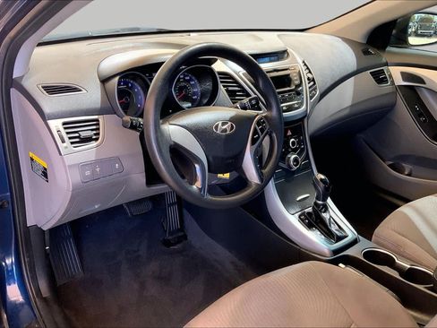 Used 2014 Hyundai Elantra SE FWD image 16