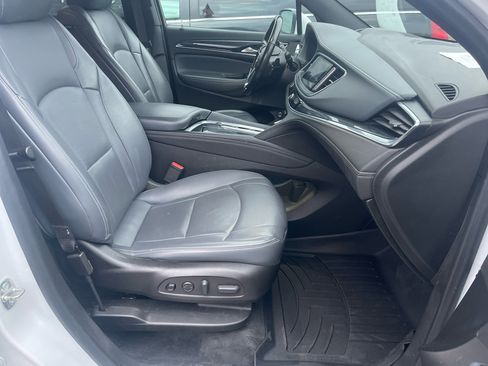 Used 2022 Buick Enclave Premium image 10