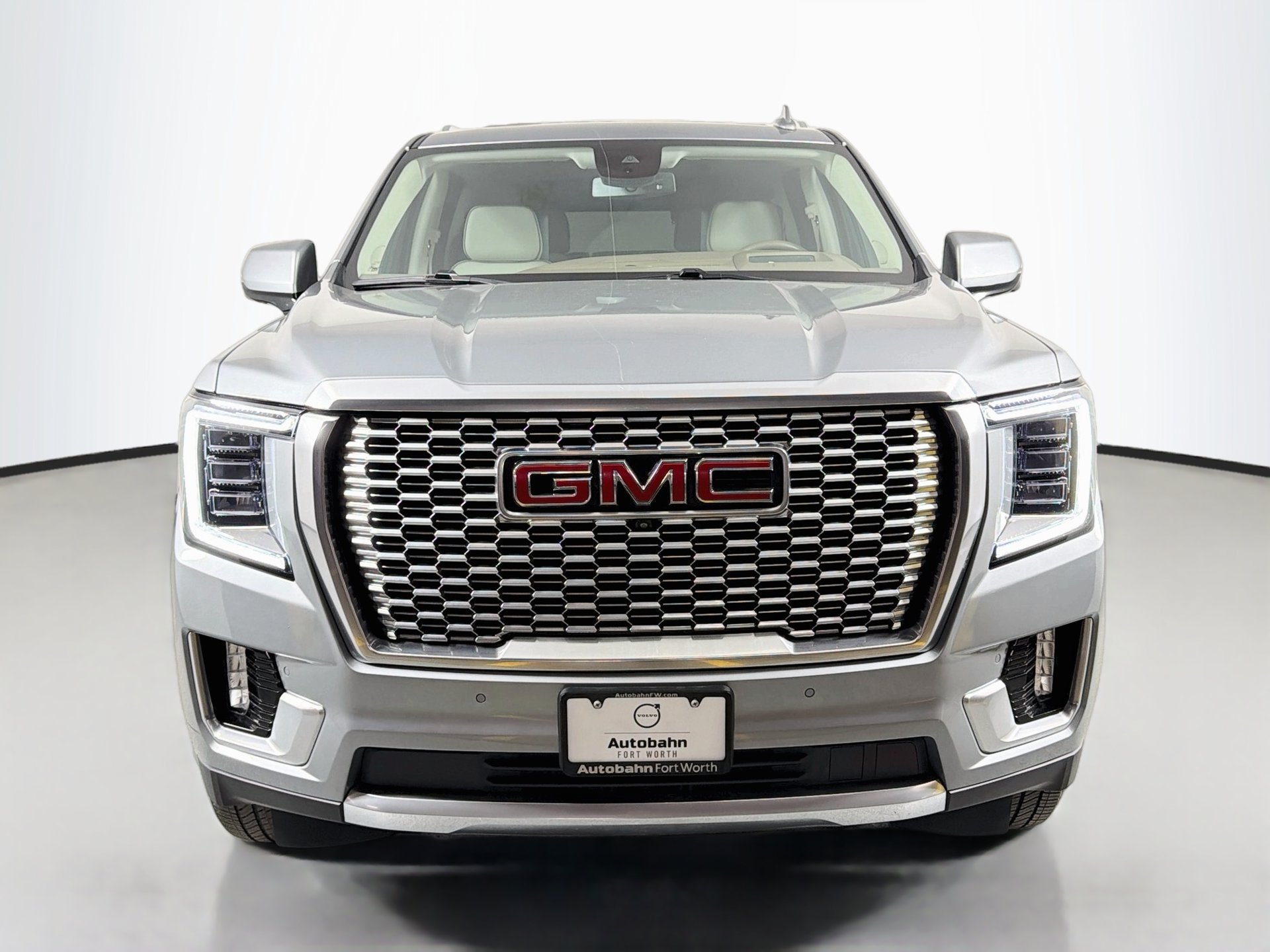 Used 2024 GMC Yukon Denali RWD image 2