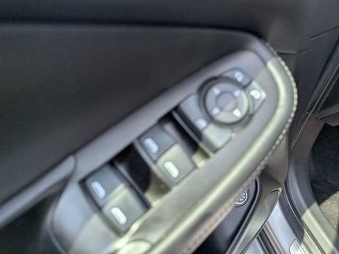 Used 2023 Buick Encore GX Select w/ Experience Buick Package FWD image 16