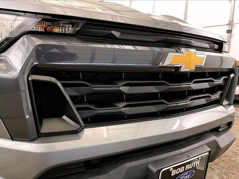 Used 2024 Chevrolet Colorado LT w/ LT Convenience Package AWD/4WD image 29