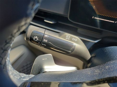 New 2026 Kia Carnival EX image 29