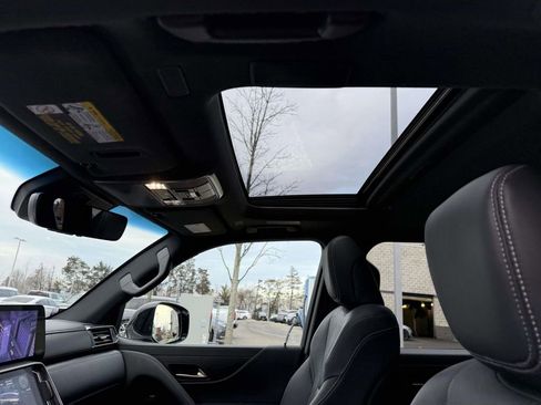 Used 2023 Lexus LX 600 Premium w/ Mark Levinson image 21