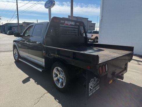 Used 2017 RAM 1500 Laramie AWD/4WD image 4