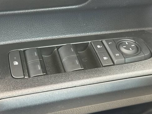 New 2026 Toyota 4Runner SR5 AWD/4WD image 12