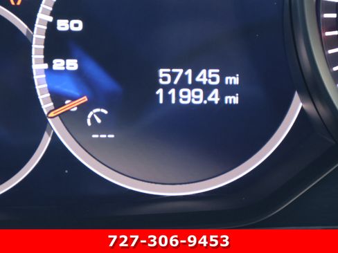 Used 2018 Porsche Panamera 4 AWD/4WD image 27