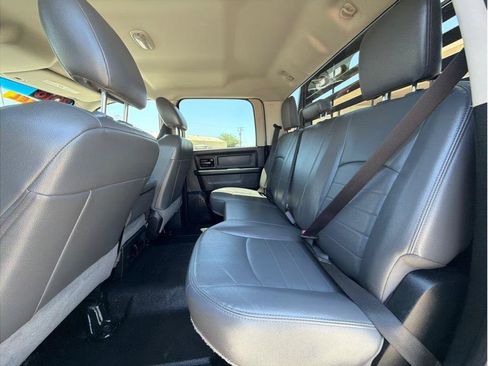 Used 2018 RAM 2500 Tradesman w/ Chrome Appearance Group AWD/4WD image 9