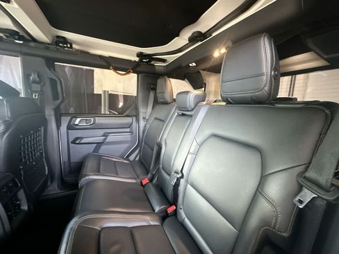 Used 2025 Ford Bronco Badlands AWD/4WD image 22