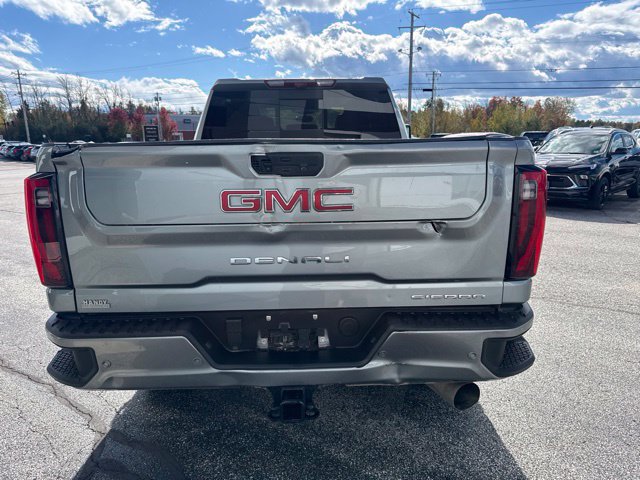 Used 2024 GMC Sierra 3500 Denali w/ Denali Reserve Package AWD/4WD image 6