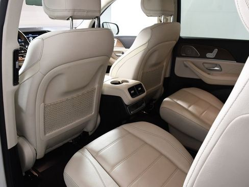 Used 2021 Mercedes-Benz GLS 580 4MATIC image 26