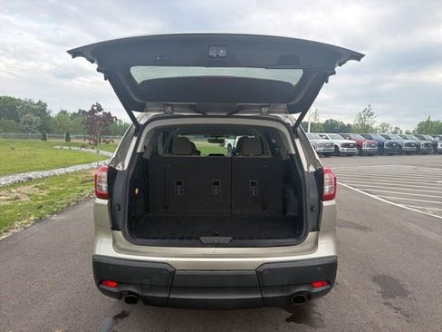 Used 2020 Subaru Ascent Premium w/ Convenience Package AWD/4WD image 10