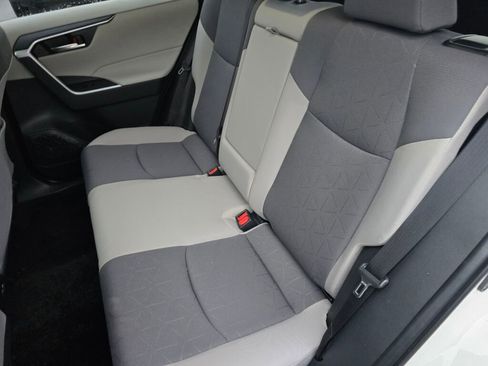 Used 2025 Toyota RAV4 XLE image 17