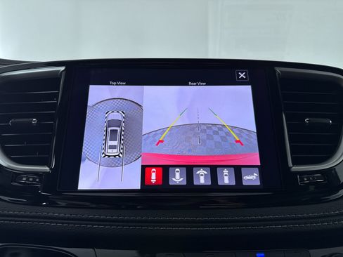 New 2027 Chrysler Pacifica Select AWD/4WD image 19