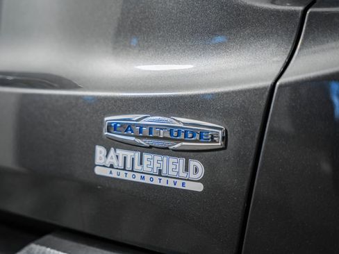 Used 2016 Jeep Renegade Latitude image 7