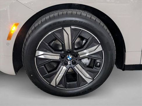 New 2026 BMW iX xDrive45 image 10
