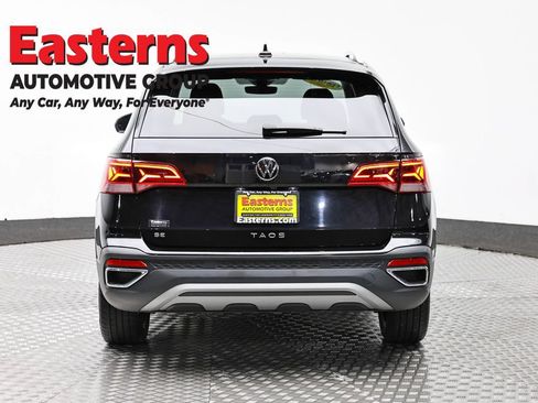 Used 2024 Volkswagen Taos SE FWD image 6