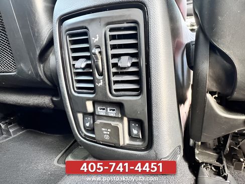 Used 2024 Dodge Durango SRT AWD/4WD image 32