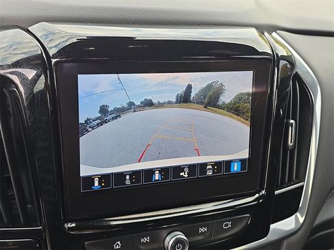 Certified 2023 Chevrolet Traverse High Country w/ LPO, Floor Liner Package image 15