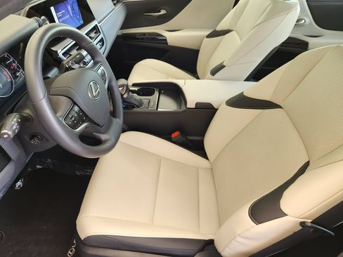 Certified 2025 Lexus ES 350 w/ Premium Package FWD image 12