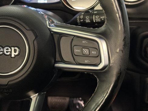 Used 2021 Jeep Wrangler Unlimited Sahara w/ Uconnect 4C Nav & Sound Group AWD/4WD image 30
