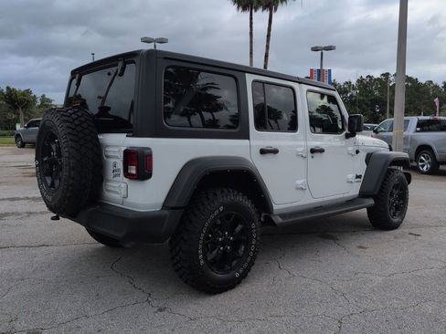 Used 2022 Jeep Wrangler Unlimited Sport AWD/4WD image 4
