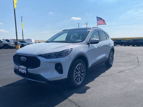 New 2025 Ford Escape SE w/ PHEV Premium Package FWD image 10