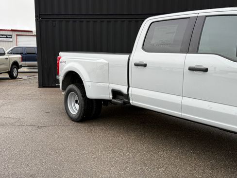 New 2026 Ford F350 XLT image 6
