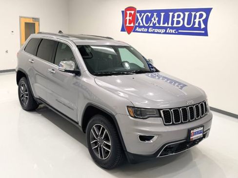 Used 2019 Jeep Grand Cherokee Limited w/ Luxury Group II image 4