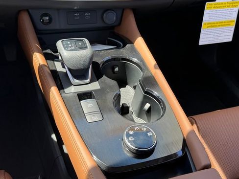 New 2026 Nissan Rogue Platinum AWD/4WD image 17