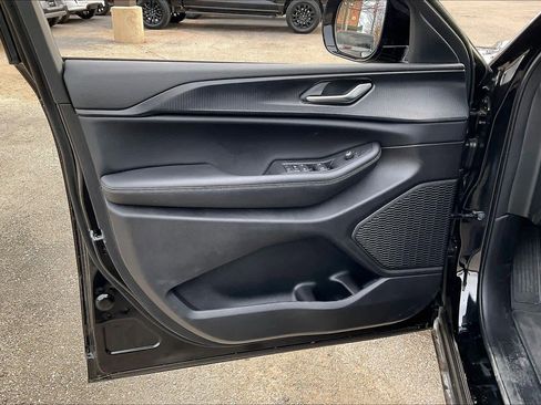 Used 2025 Jeep Grand Cherokee L Altitude image 20