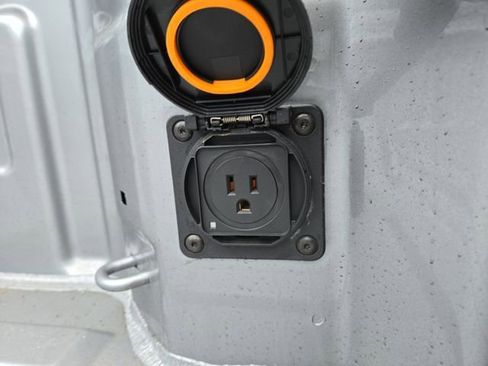 New 2026 GMC Sierra 1500 SLT w/ SLT Convenience Package image 36