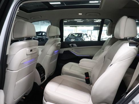 Used 2020 BMW X7 xDrive40i w/ Premium Package image 15