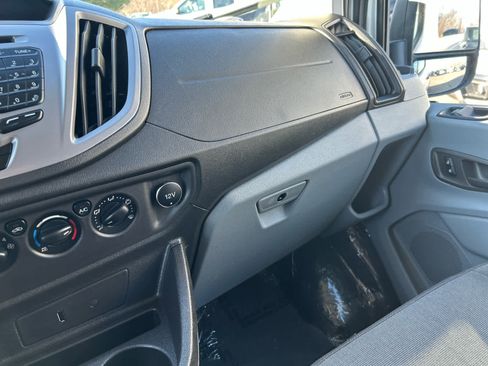 Used 2019 Ford Transit 150 XLT image 19