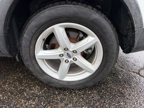 Certified 2018 Ford Explorer XLT FWD image 31