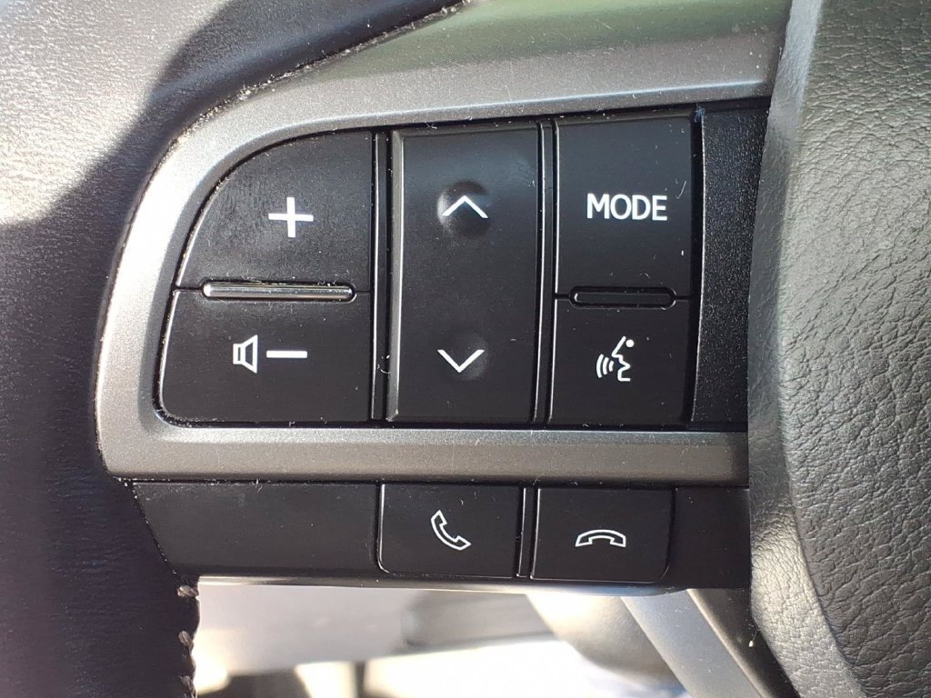 Used 2023 Lexus GX 460 Luxury w/ Sport Design Package AWD/4WD image 28