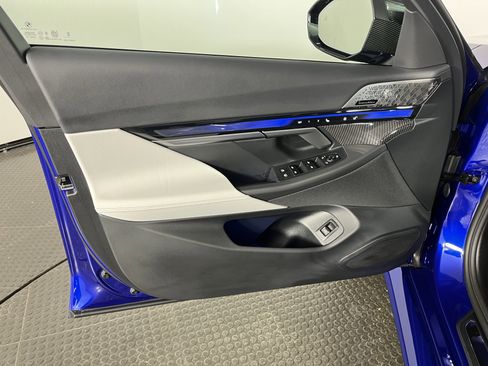 Certified 2025 BMW M5 w/ Carbon Package image 10