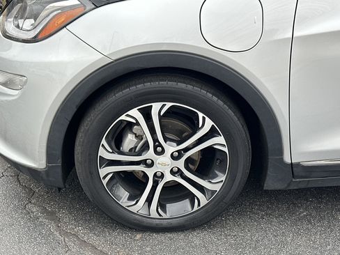 Used 2020 Chevrolet Bolt Premier w/ Infotainment Package image 14