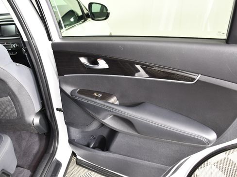 Used 2019 Kia Sorento FWD w/ LX Convenience Package image 41
