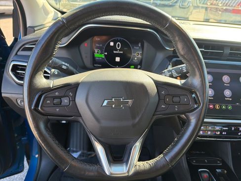 Used 2022 Chevrolet Bolt EUV Premier w/ Sun & Sound Package image 18
