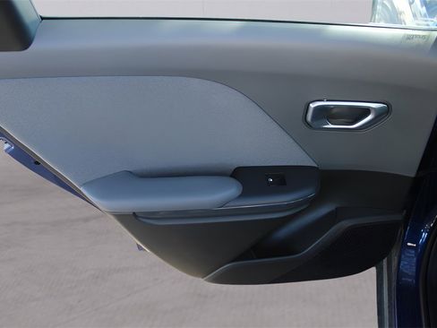 Used 2025 Kia K4 EX image 30