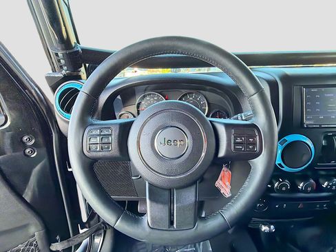 Used 2013 Jeep Wrangler Unlimited Rubicon w/ Connectivity Group image 34