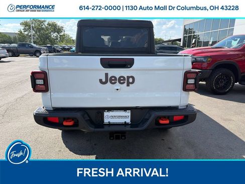 Used 2026 Jeep Gladiator Mojave w/ Safety Group AWD/4WD image 8