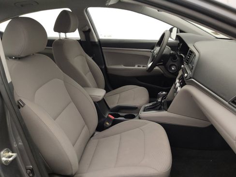 Used 2019 Hyundai Elantra SE FWD image 21