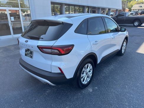 Used 2025 Ford Escape Active FWD image 9