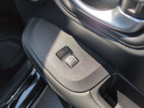 Used 2025 Honda HR-V EX-L image 40