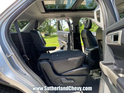 Used 2021 Ford Explorer XLT w/ Equipment Group 202A AWD/4WD image 39