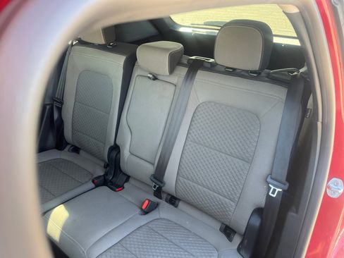 Used 2021 Ford Escape SE w/ SE Sport Appearance Package image 17