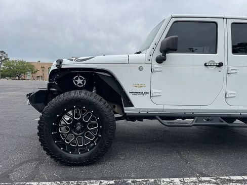 Used 2013 Jeep Wrangler Unlimited Sahara w/ Connectivity Group image 10