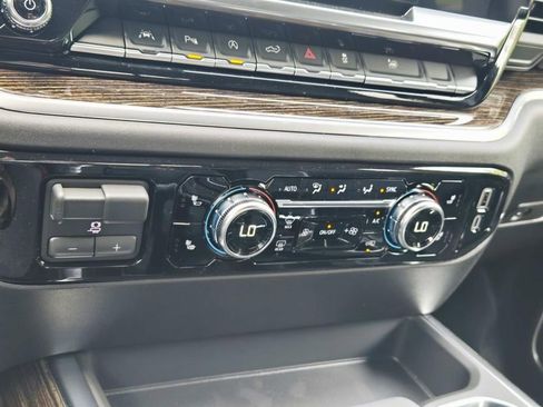New 2026 GMC Sierra 1500 Elevation w/ Elevation Premium Package AWD/4WD image 28