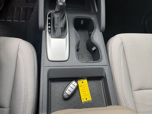 Used 2022 Nissan Frontier SV AWD/4WD image 19